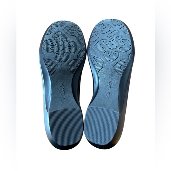 NEW, Clarks, Black Leather Mary Jane Comfort Shoes, Size 8M - Picture 9 of 10